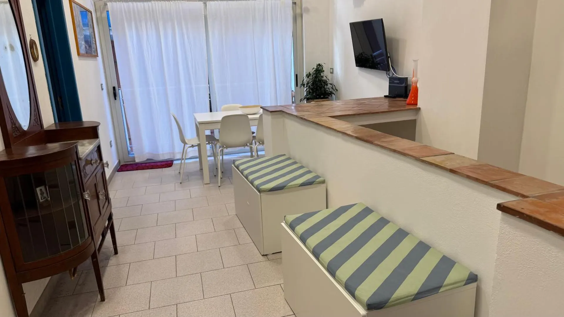Dieci Relax Rentals 贾迪尼-纳克索斯 0*,